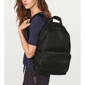 Lululemon Everywhere Backpack Mesh 17L Black